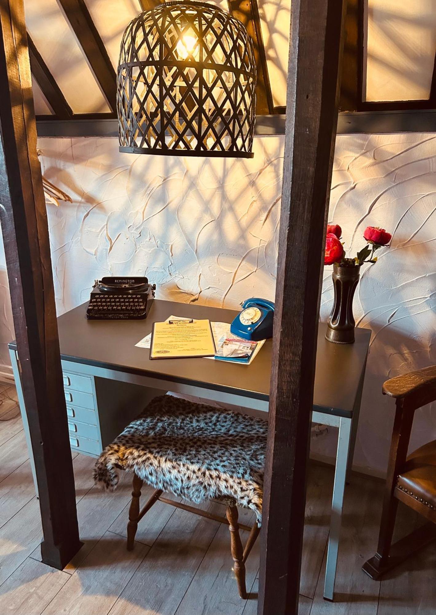 ホテル Slapen Bij Cafe De Concurrent フリシンゲン エクステリア 写真