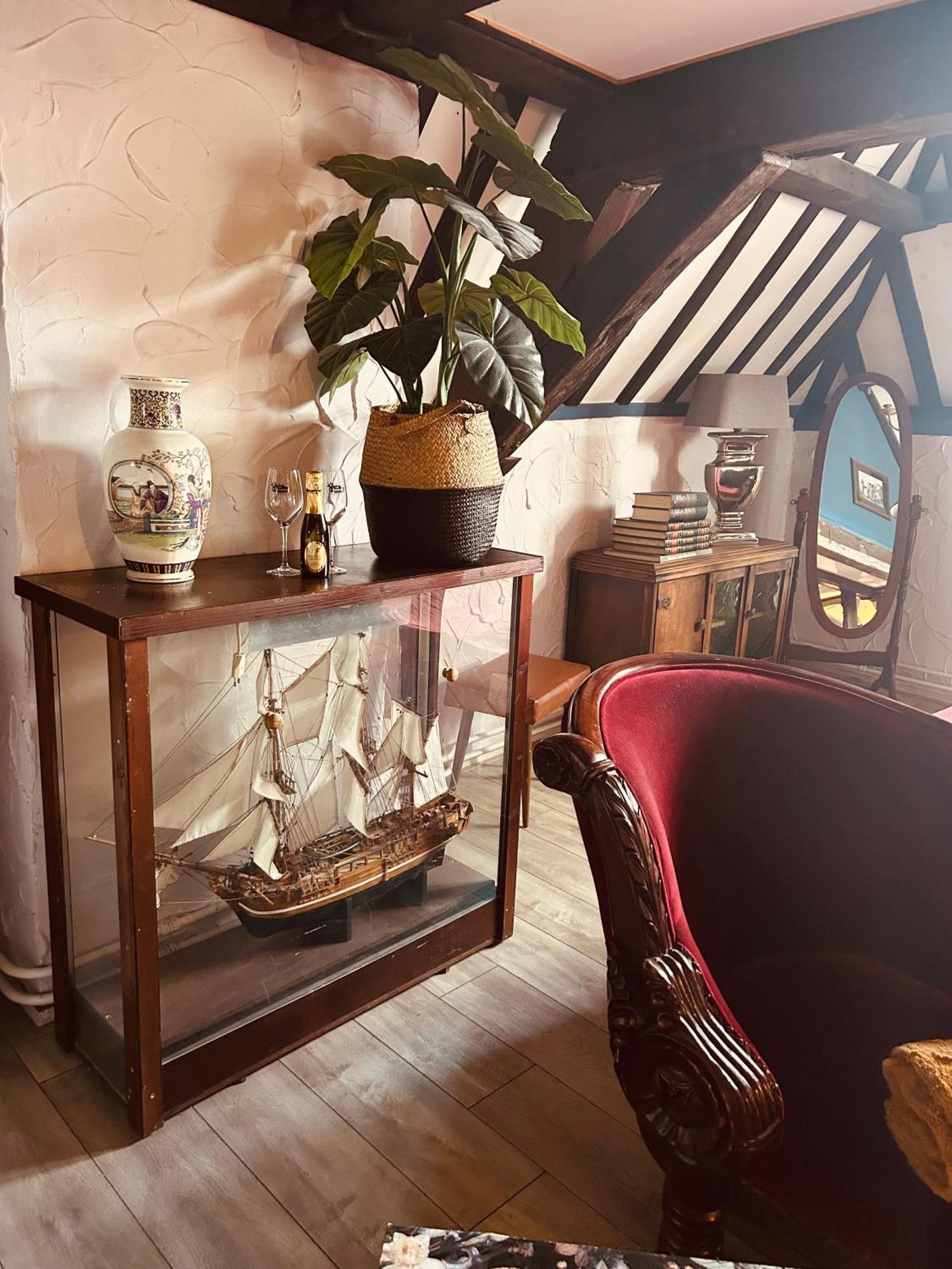 ホテル Slapen Bij Cafe De Concurrent フリシンゲン エクステリア 写真